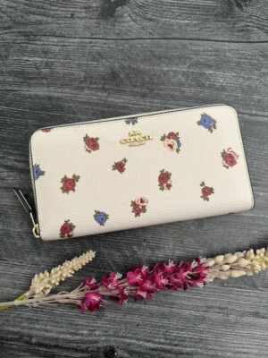 BNWT Coach Accordion Zip Wallet With Vintage Rosebud flowers 76559