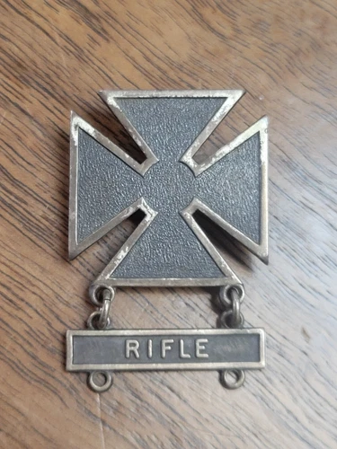 Vintage Military Rifle Pin WW2 Iron Cross Award Medal Sterling Silver Rifleman