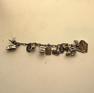 Vintage TOPS/Weight Watchers Silver Tone Dangle Charm Bracelet