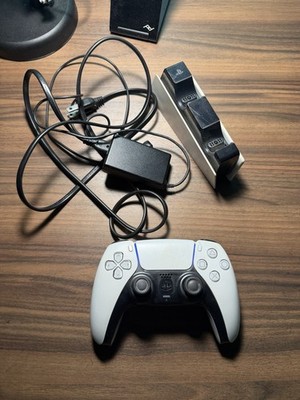 Sony PS5 DualSense Controller +  Charging Station, Bundle