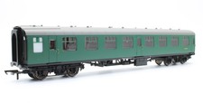 Hornby Pre-Owned R4975 BR Mk1 Corridor Second Class No.S24310