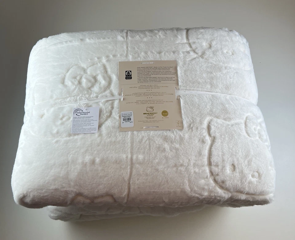 Edredón mágico de piel sintética Pottery Barn Teen Hello Kitty®, completo/reina - nuevo con etiquetas Foto 3 de 4