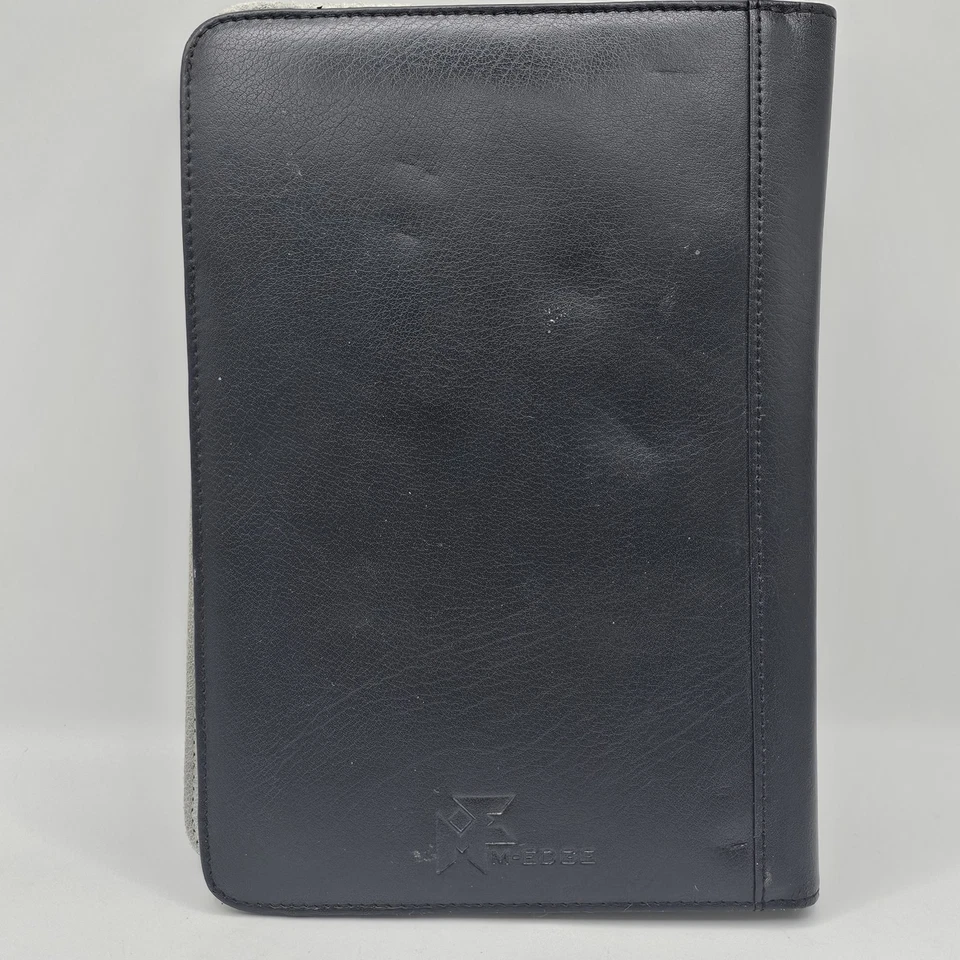 Amazon Kindle 2nd Generation eReader Model D00701 2GB With Case Parts Bundle - Image 2 of 4