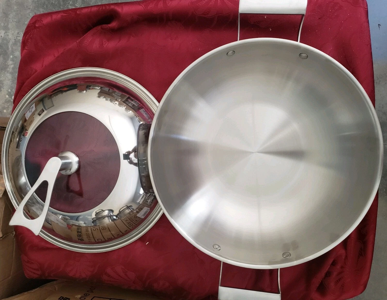 TAIBAN with steamed grid WOK 36c