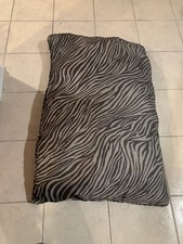 Big pet bedding leapord design barely used