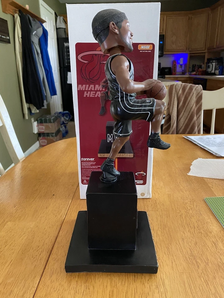 Lebron James NBA MVP Trophy 14”+ Bobblehead NIB Very Rare - Image 4 of 4