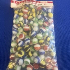 Vintage NOS MARBLE KING 100 RAINBOW GLASS MARBLES BAG W/ Shooter Original Pack