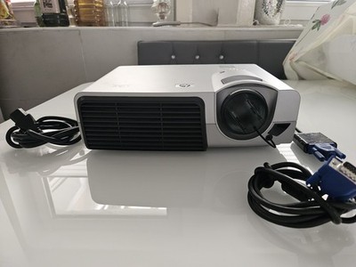 Hp vp6110 SVGA Beamer Projektor DLP + Zubehör | 255 Stunden | 1500 Lumen
