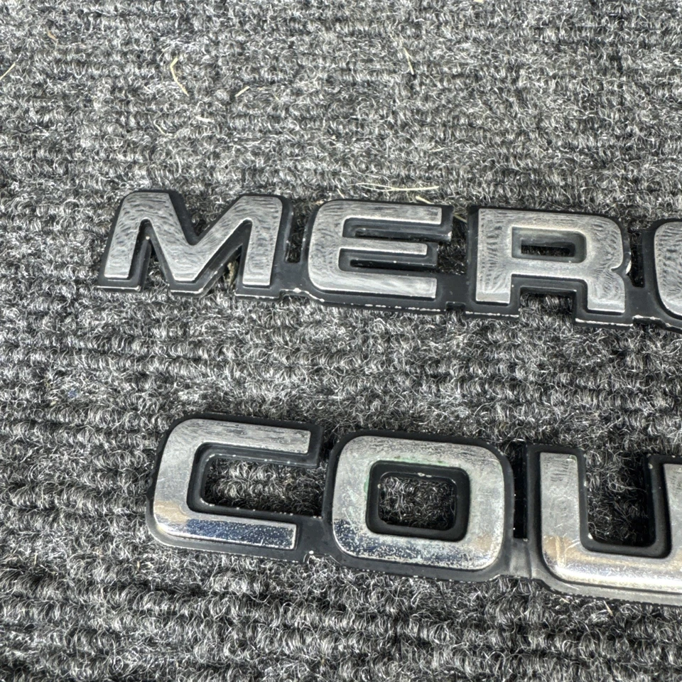 1991-93 MERCURY COUGAR  XR7 REAR LID EMBLEM LOGO BADGE SIGN SYMBOL Foto 3 de 4