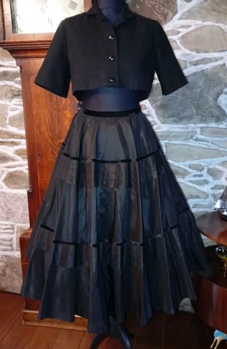 Vintage 1950s Skirt, Full Circle,Black Taffeta XS 6-8