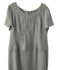 16 GRAND/MOTHER OF THE BRIDE/GROOM DRESS Karin Stevens Sea Foam Green Tea Length