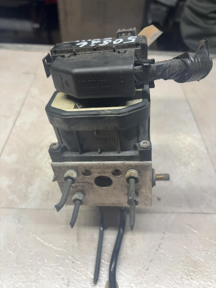 Piezas freno antibloqueo TOYOTA CAMRY 02 03 Foto 2 de 4