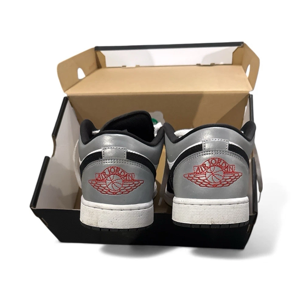 Nike Air Jordan 1 Low SE Blanco Negro Plata Rojo Foto 3 de 4