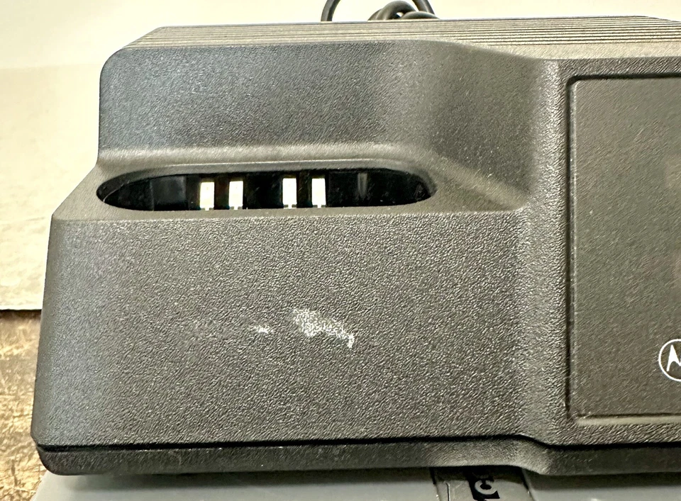 Motorola NTN4734B 9.5 VDC 1.5A Walkie-Talkie Single Dock Radio Battery Charger - Image 4 of 4