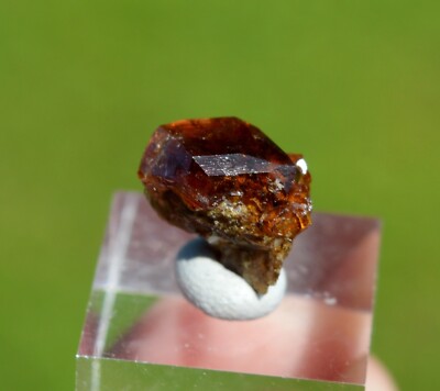 Granat Var. Grossular 1.8 Gramm - Bishop, Bishop Bergbau Bezirk, Inyo, USA