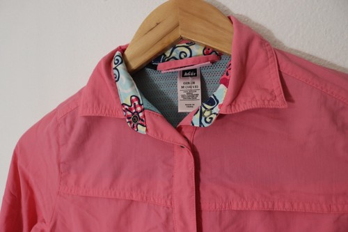 R.E.I Pink Button Up Top Size Medium (10-12) Nylon/Polyester Long Sleeve (70) - Picture 2 of 7