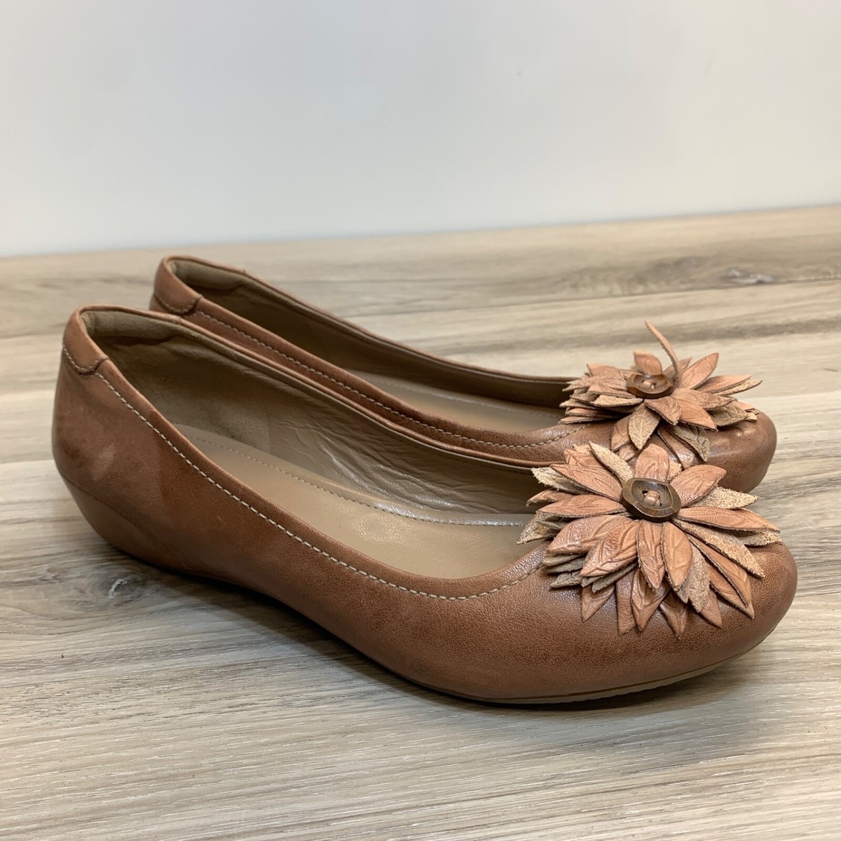 ECCO Shoes Women SZ 40 US Size 9 Leather Tan Sunflower