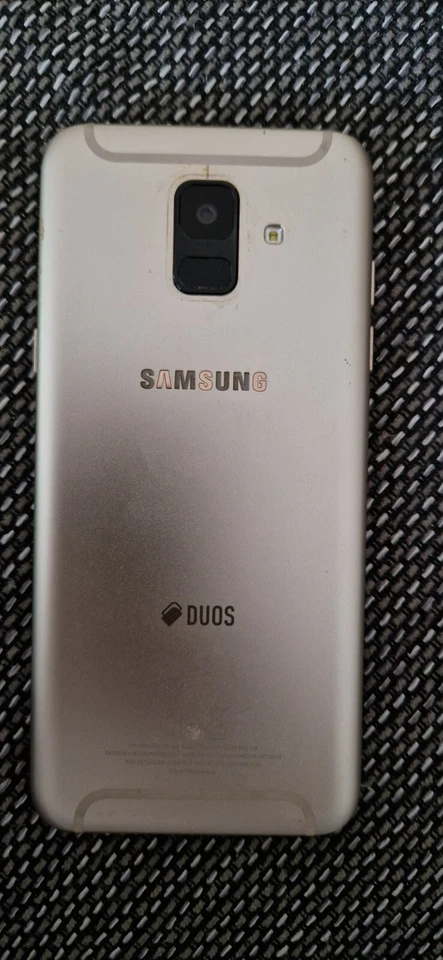 Samsung Galaxy A6 · 64GB, Foto 2 von 2