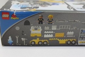 RARE ~ NISB ~ Hard to Find ~ LEGO DUPLO: Airport Rescue Truck (Item #7844)