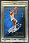 2015-16 Panini Luxe Dominique Wilkins Auto Autograph Gold #/10 Hawks