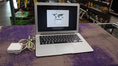 2017 MacBook Air 13インチ A1466 8GB SSD 美品 MacBook Air A1466 2017 13.3