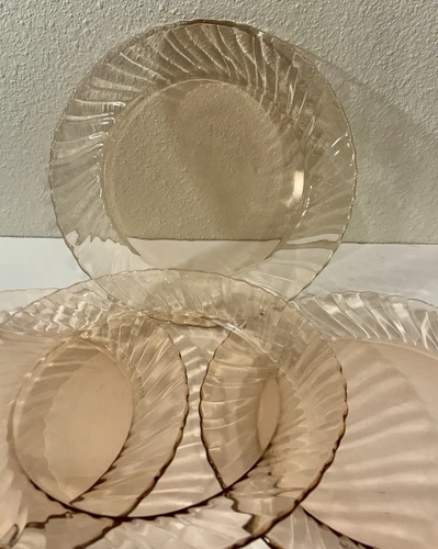 4 VTG Arcoroc Rosaline Dinner Plates Pink Swirl Depression Glass France 8.75”