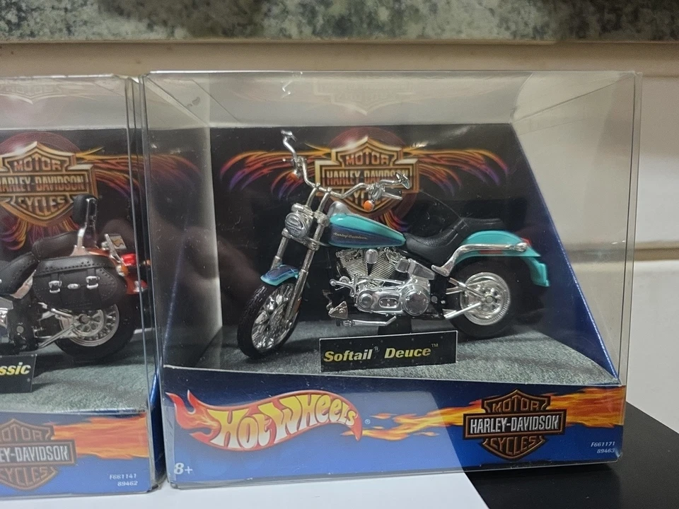 Juego completo Harley Davidson Hot Wheels - Fat Boy, Softail Deuce y Softail Foto 4 de 4