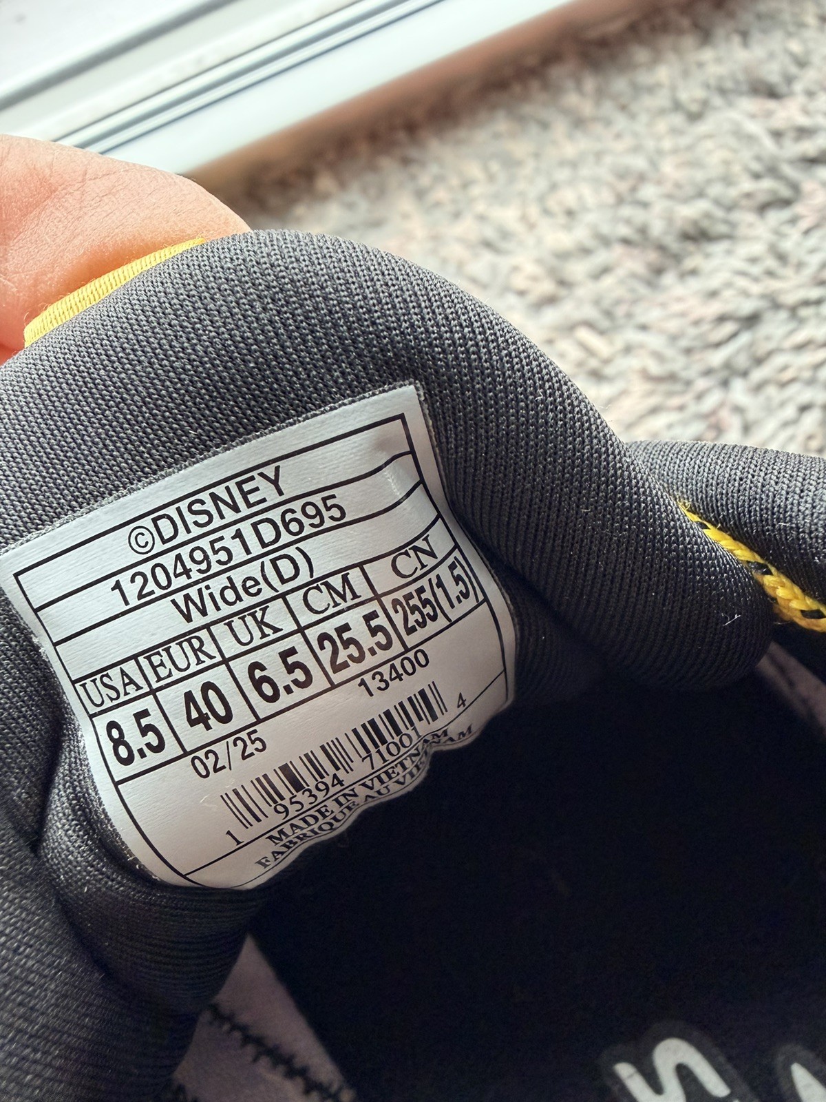 Brooks Ghost Max 2 Mickey Mouse Women's Sneakers Black Red White Yellow thumbnail 8