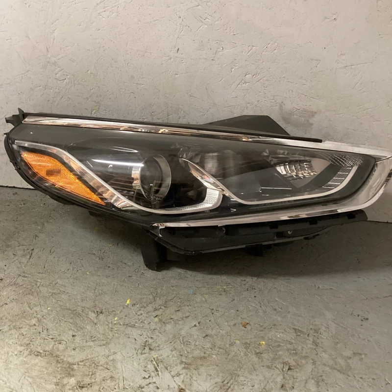 2018 2019 HYUNDAI SONATA RIGHT RH PASSENGER SIDE HEADLIGHT AFTERMARKET HALOGEN