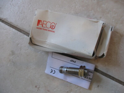 NEW Aeco Inductive Sensor (short) w/ hardware DC   # SI12-DC4 PNP NO HS 100C
