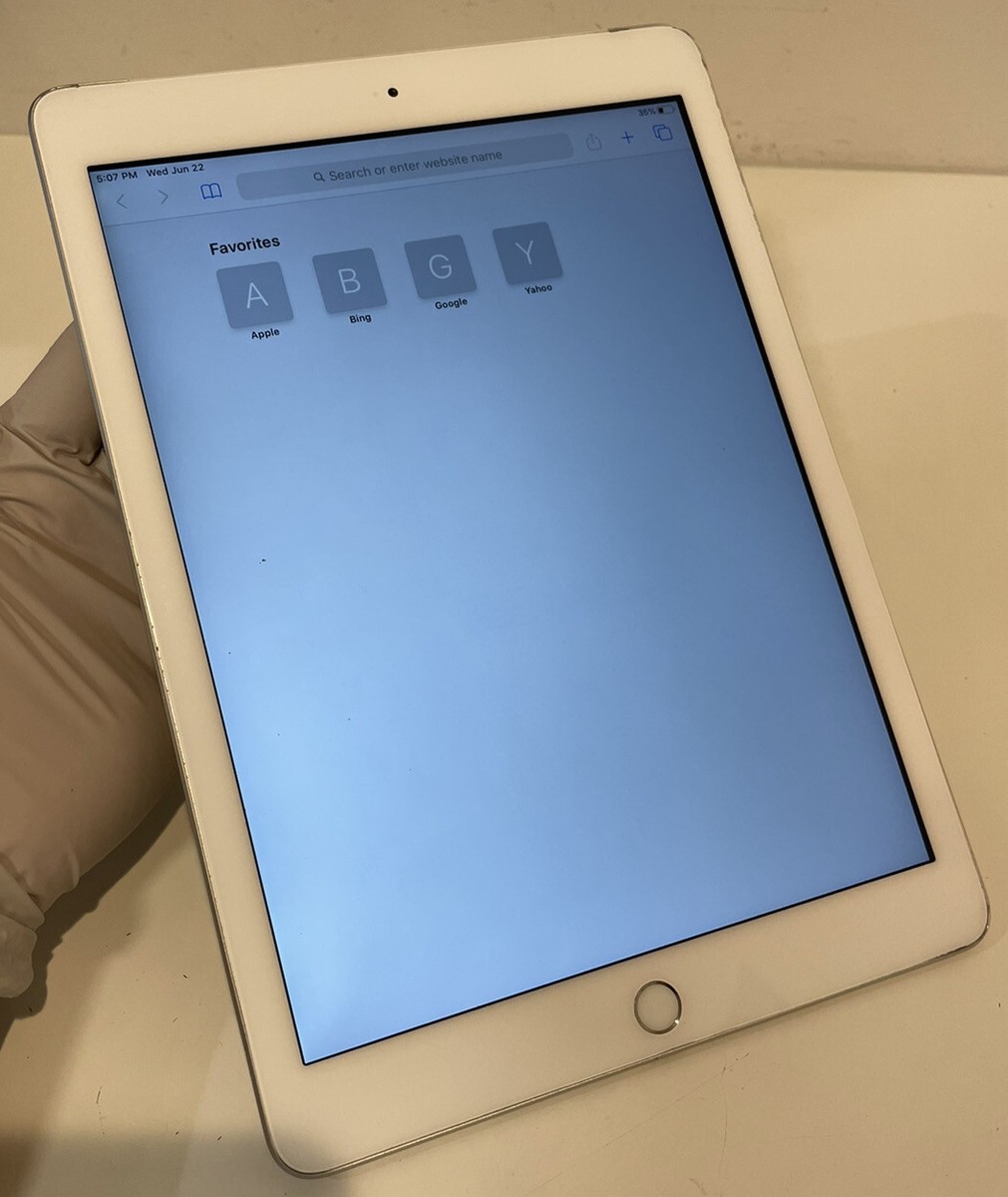 Apple iPad 5th Gen. 32GB, Wi-Fi + Cellular (Verizon), 9.7in Apple iPad 5th Gen. 32GB, Wi-Fi + Cellular (Verizon), 9.7in