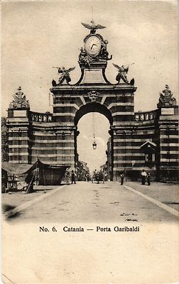 CPA AK CATANIA Porta Garibaldi ITALY (469134)