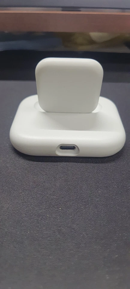 SyncUP KIDS Watch Dock - Charging Dock with USB A - USB C cable - Image 3 of 3