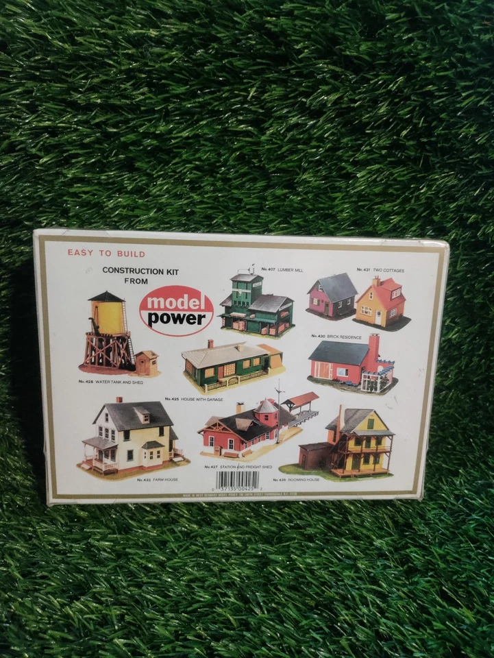 HO Model Power House with Garage Kit 425 - New & Sealed - Image 2 of 2