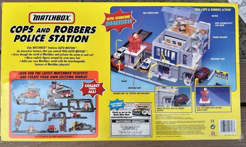 1997 Matchbox Cops & Robbers Police Station Playset w/ Helicopter, Box Complete - Image 4 of 4