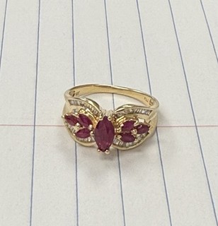 Stunning 14k Yellow Gold Natural Diamond and Ruby Size 7.5 Ring No Reserve!