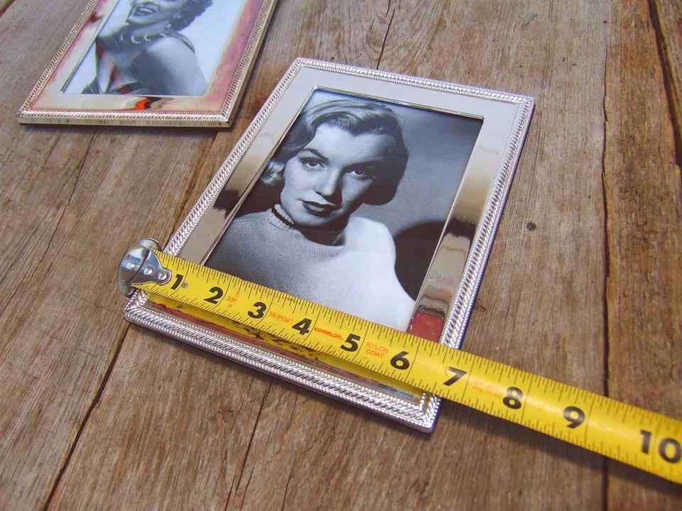 Picture Frames LOT of 4 Silver Shiny Chrome Modern Design Marilyn Monroe Pics IA - Image 3 of 4