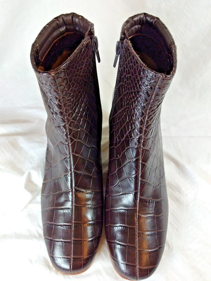 Botas Bernardo, mujer 7.5, cuero marrón oscuro, hasta el tobillo. DS07 Foto 2 de 4