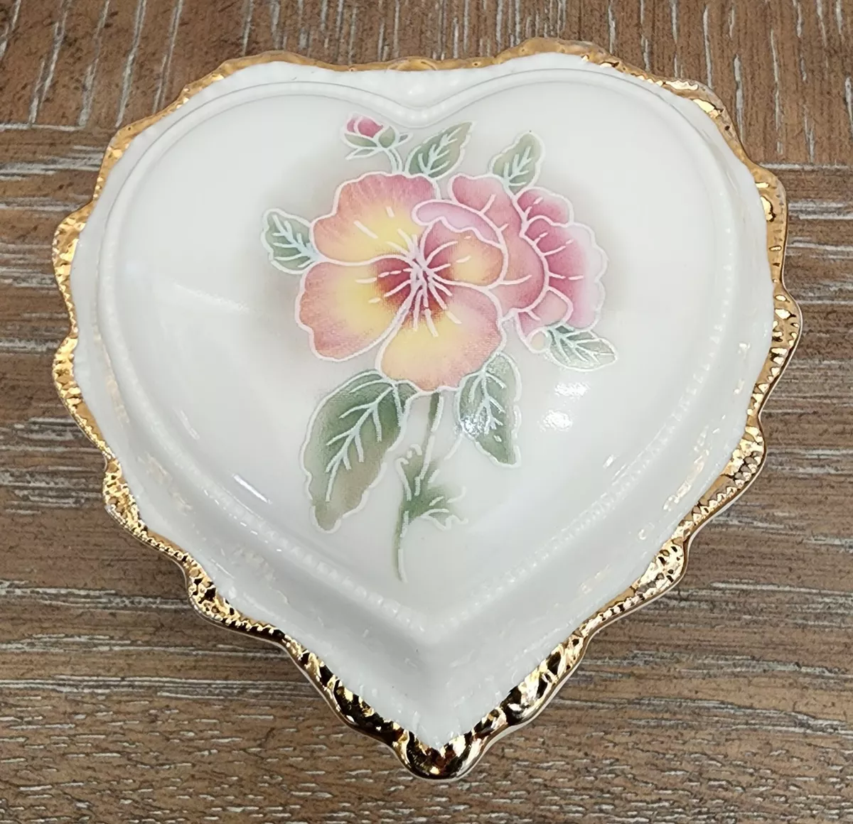 Heritage House Heart Shaped Porcelain Musical Trinket Ring Box