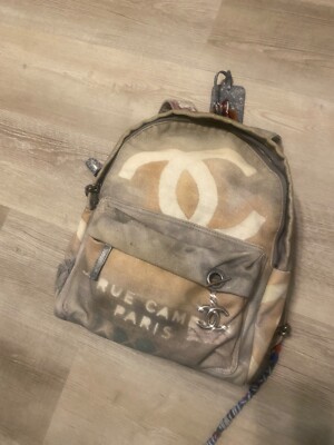 CHANEL Graffiti Art School Painted Canvas Grey Backpack Lampo