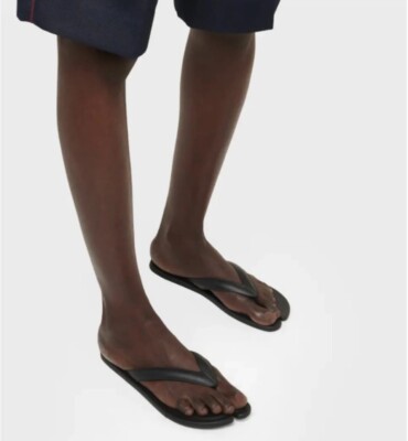 【MAISON MARGIELA】 FLIP FLOP TABI SANDALS Maison Margiela Tabi Flip Flop Sandals Black Leather Size