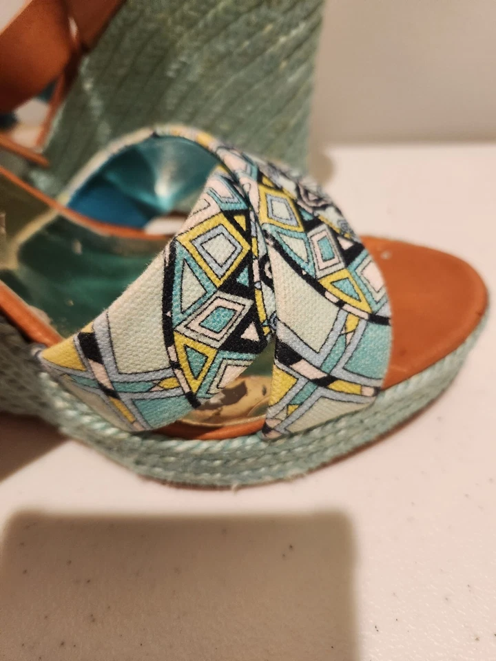 Usado, Emilio Pucci, wedges, tamanho 41 UE feito na Espanha bom estado - Imagem 3 de 4