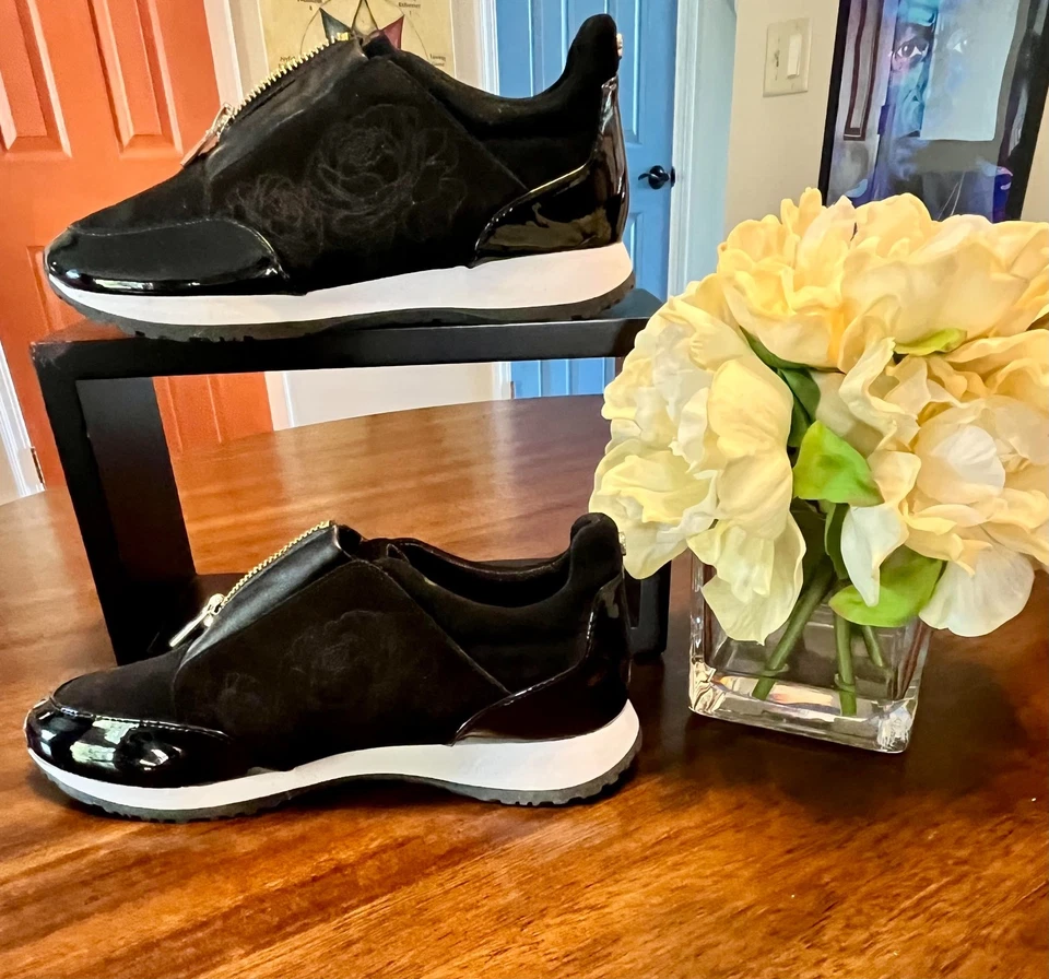 NUEVO Zapatos sin cordones para mujer Taryn Rose negros de gamuza y charol talla 6,5 Foto 4 de 4