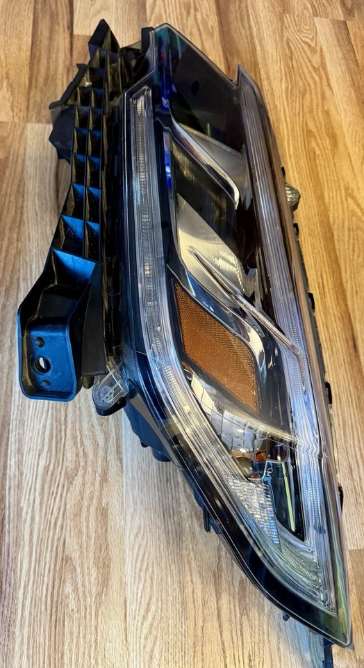 Faro Honda CR-V 2015-2016 (izquierdo, conductor) EX/EX-L LED DRL: pestañas perfectas Foto 3 de 4