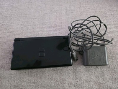 Nintendo DS Lite Handheld System - Onyx Black W/Charger No Stylus 