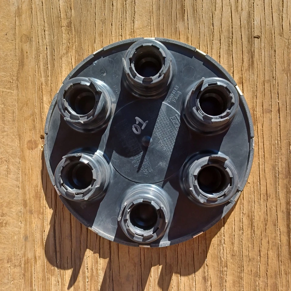 Chevrolet Tahoe Astro Avalanche center cap, 2000-2003 p/n 15004143 01 Foto 3 de 3