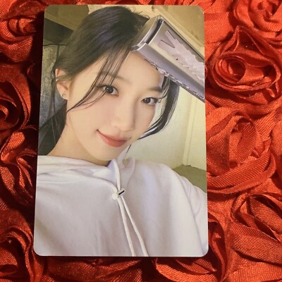 KAZUHA LE SSERAFIM FEAR NOT Edition Celeb K-pop Girl Photo Card White Hoodie