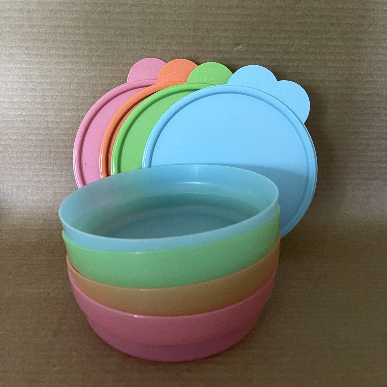 Tupperware Bowls Impressions Microwave Cereal Set of 4 2415 Multicolor