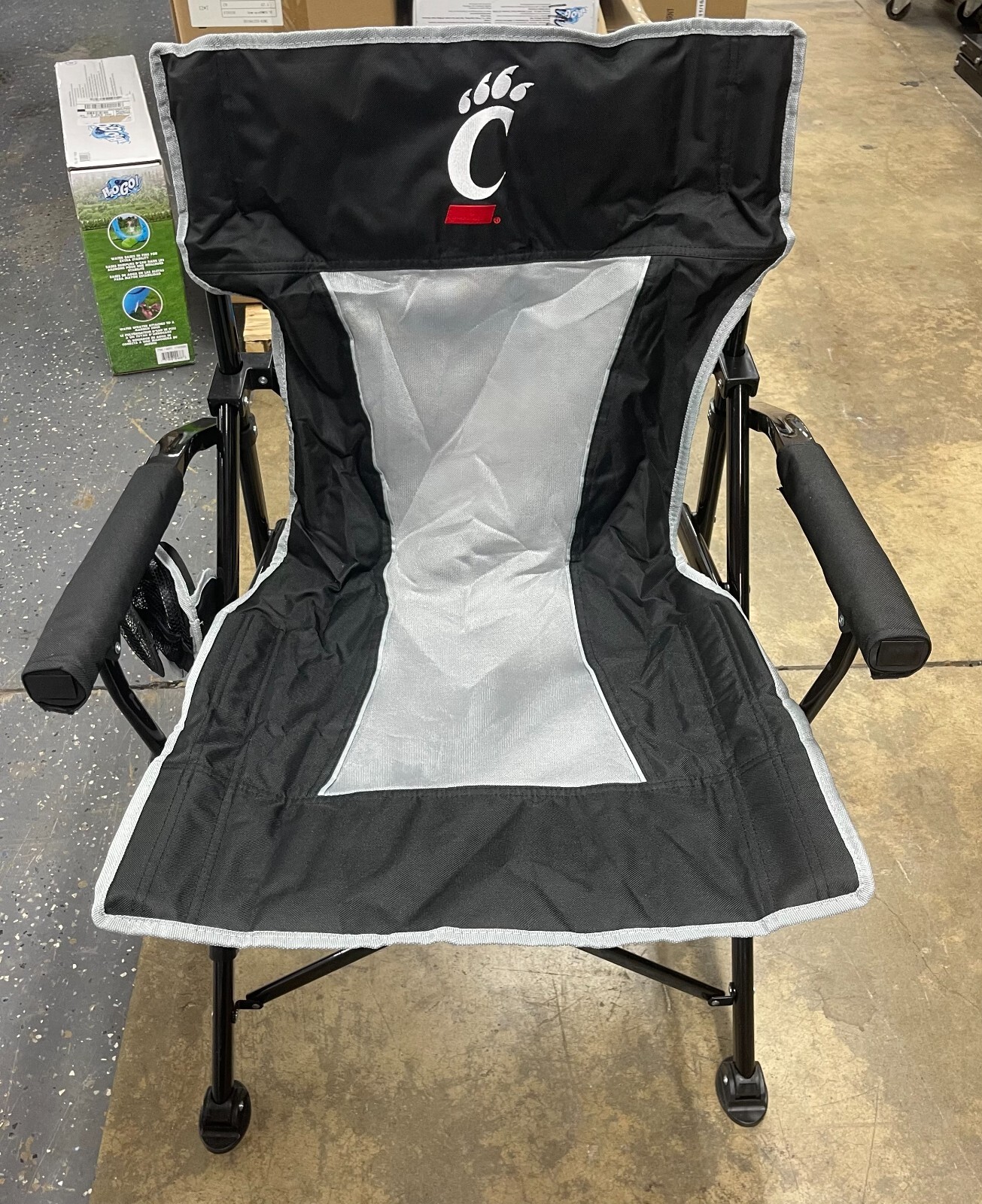 University of Cincinnati Bearcats Hard Arm Big Boy Chair