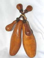 Antique Pair WOOD BOOT SHOE TREE STRETCHERS, Hinged, Screw, Knob End GREENWOOD'S